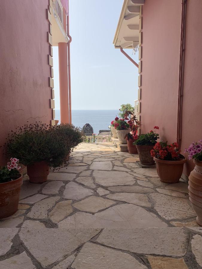 Nadia'S Apartment Perama (Corfu) Exterior foto